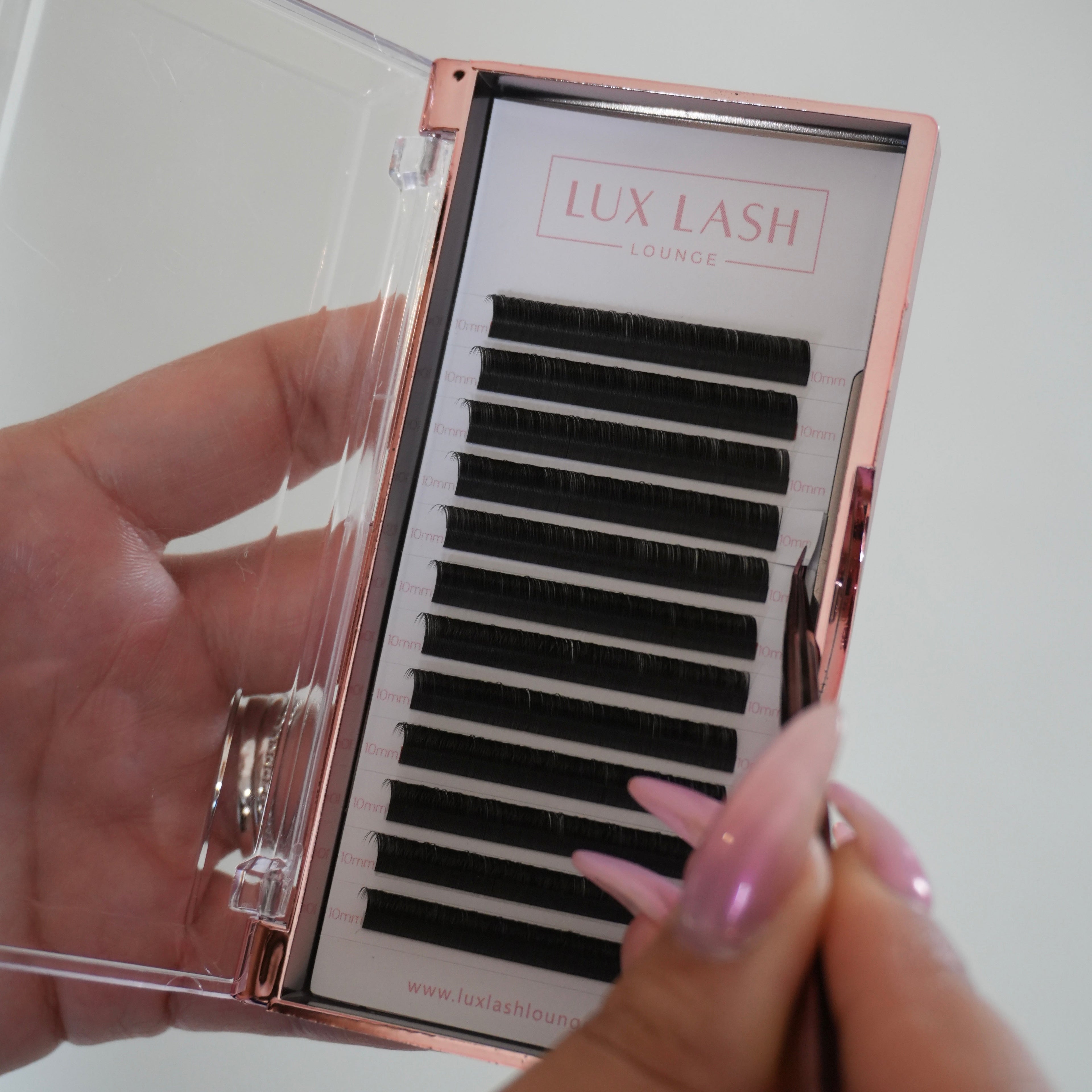 Should You Become a Lash Artist? The Real Pros & Cons No One Talks About