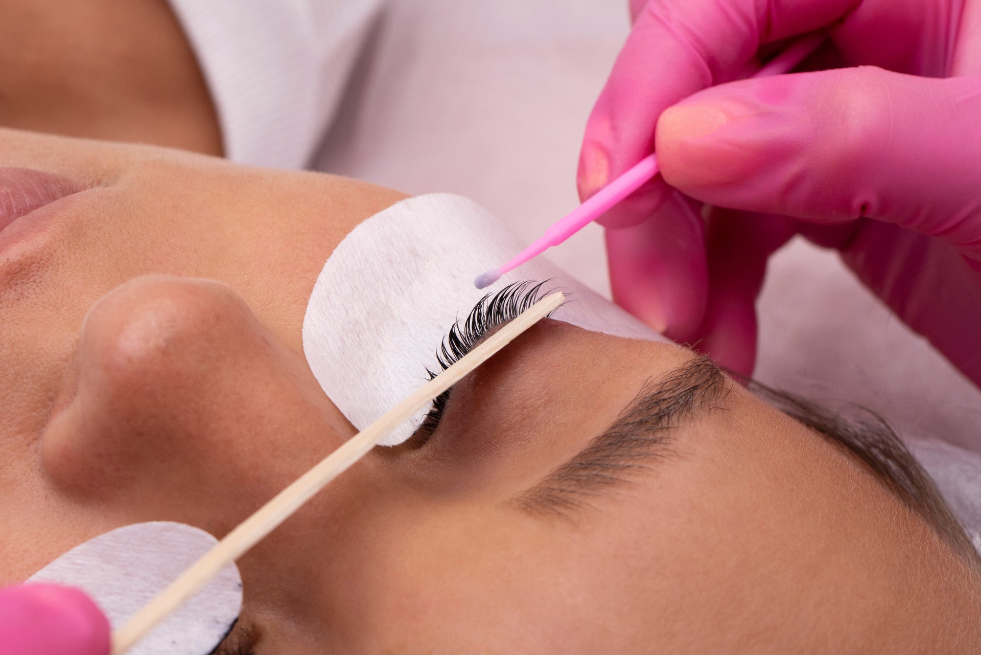 How to Care for Your Lash Extensions So They Last Longer